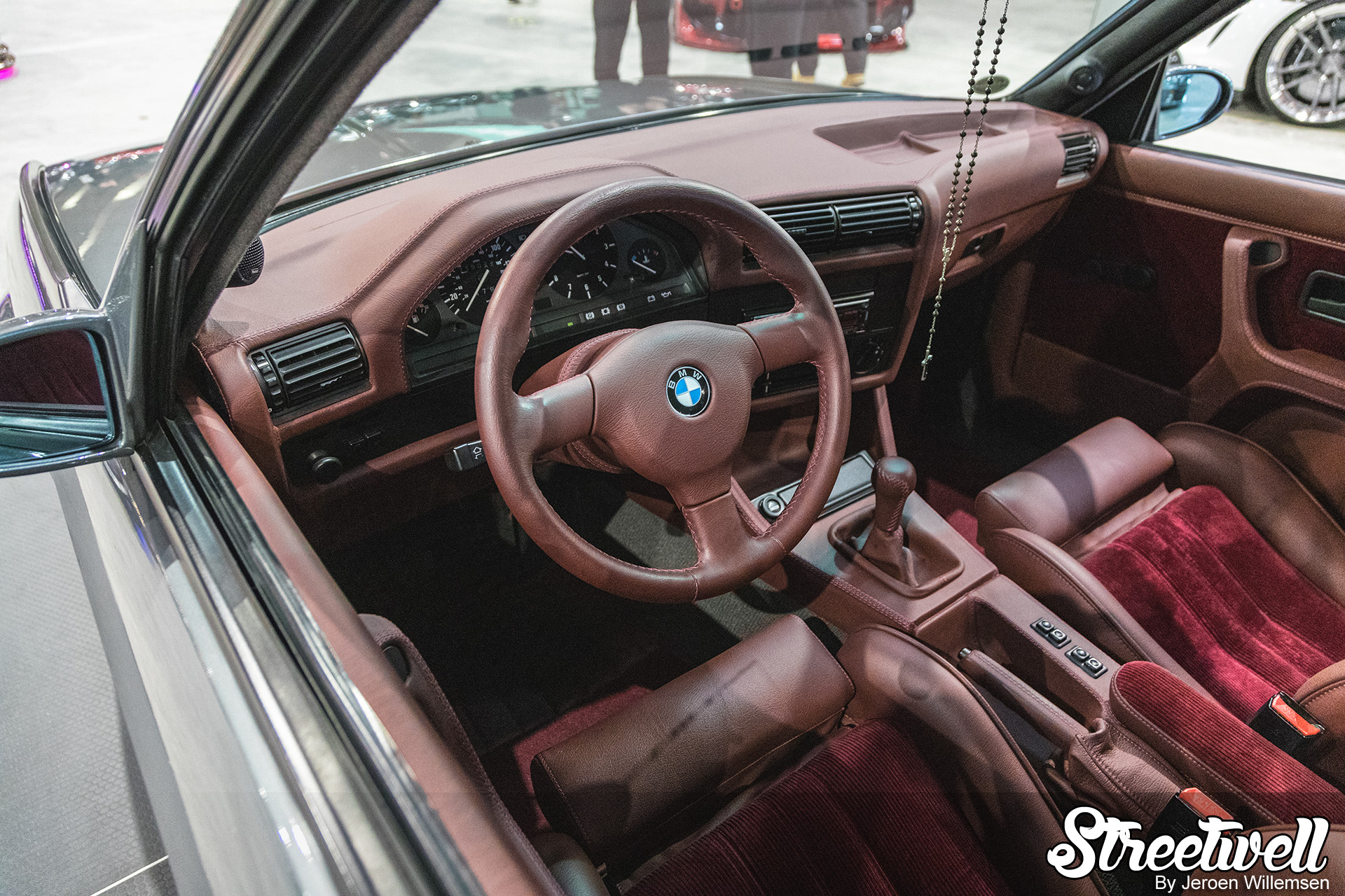 Stanced 1990 BMW E30