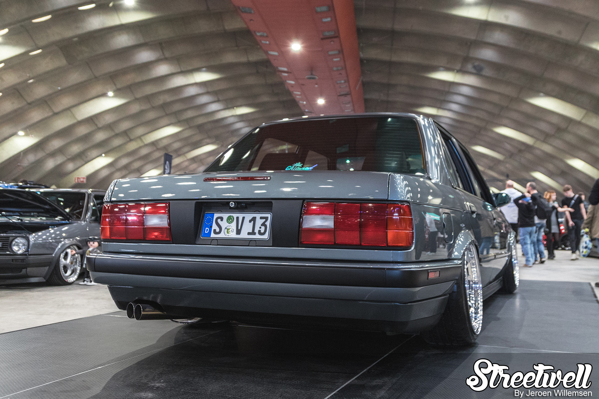 Stanced 1990 BMW E30